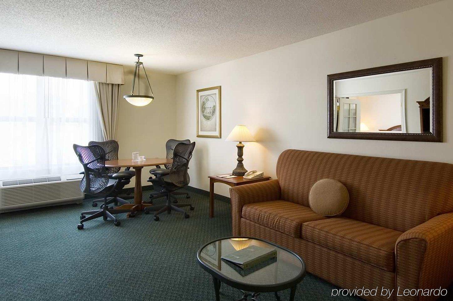 Hilton Garden Inn Atlanta Perimeter Center Room photo