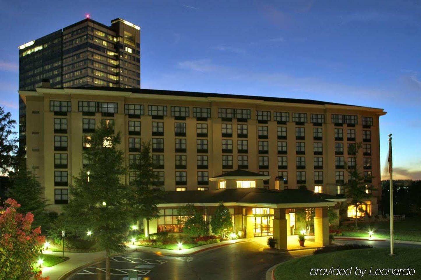 Hilton Garden Inn Atlanta Perimeter Center Exterior photo